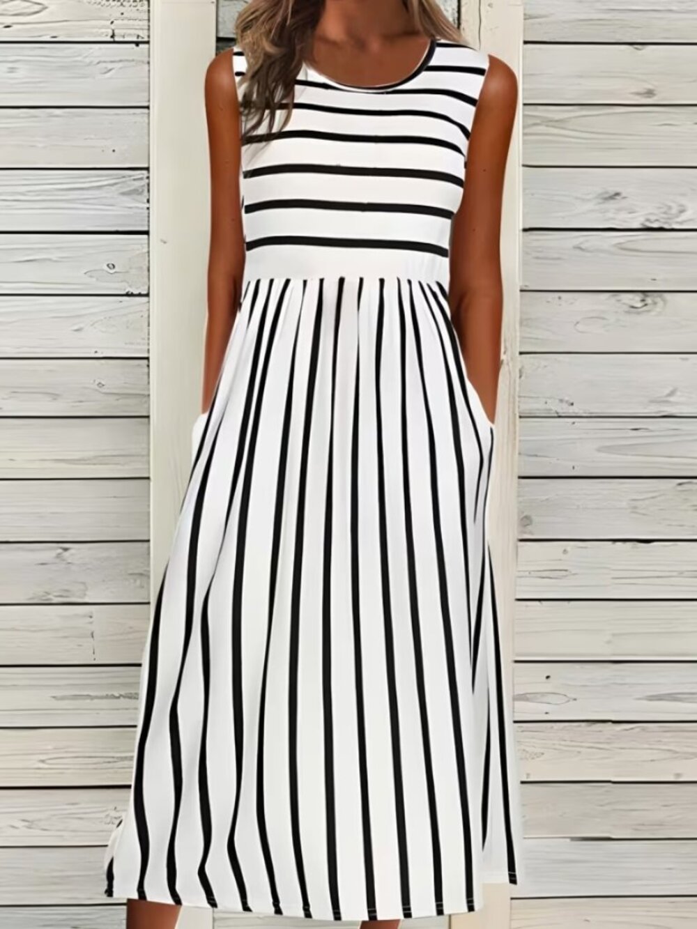 Black & White Striped Sleeveless Maxi Dress with Pockets - Size Large